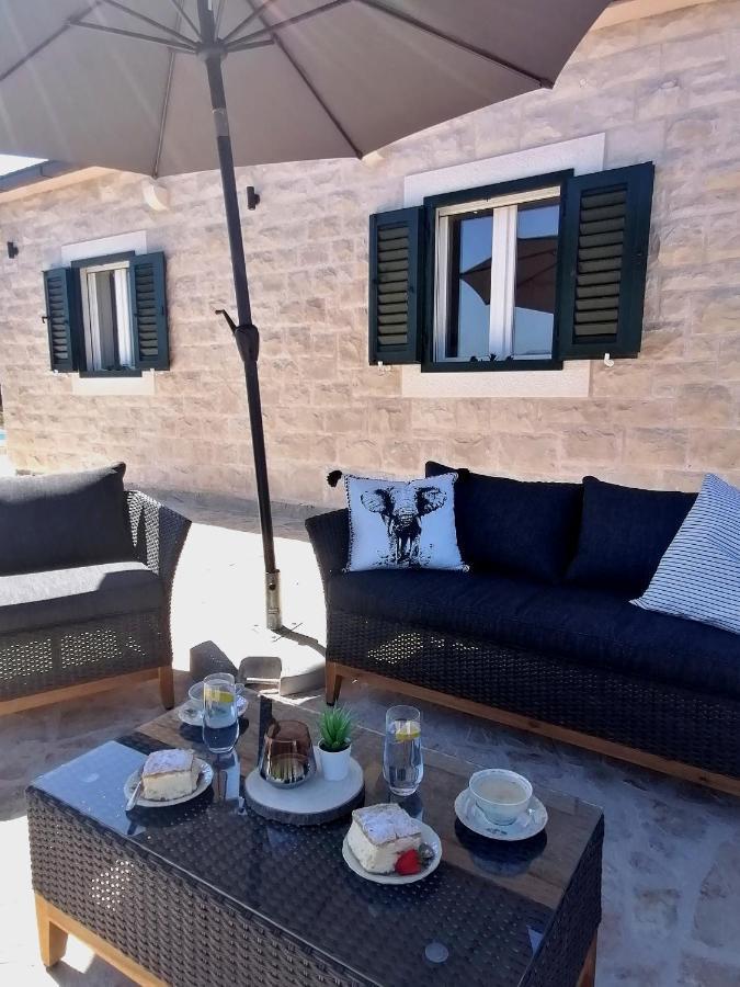 Secluded Holiday Home Heritage Постира Екстериор снимка